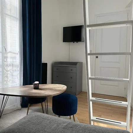 Apartment Ourcq, 19 - La Villette, Buttes Chaumont Paris